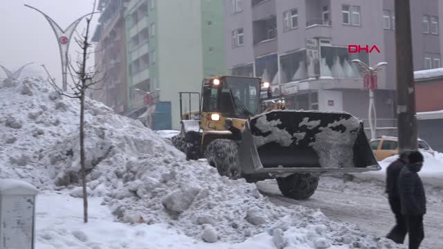 Van, Bitlis ve Hakkari'de 370 Yerleşim Yerinin Yolu Kardan Kapandı-Hakkari