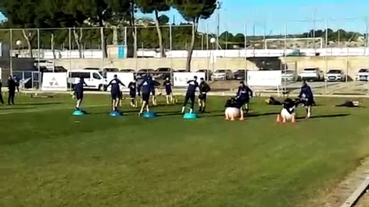 El Real Zaragoza Vuelve a los Entrenamientos tras la Derrota ante el Málaga