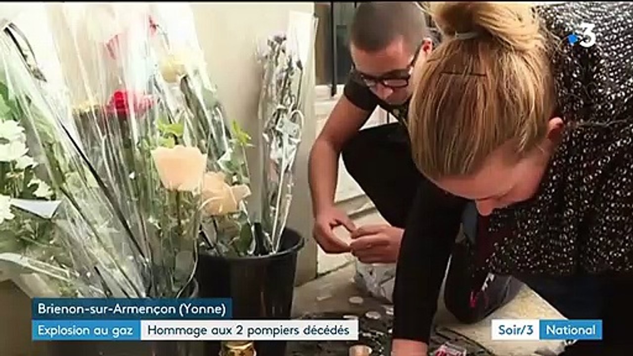 En Savoie et dans l'Yonne, hommage aux pompiers morts dans l'explosion de l'immeuble à Paris