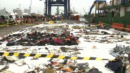 Flugzeugabsturz in Indonesien: Ermittler finden Flugschreiber