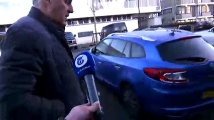 Hier komt Peter R. de Vries aan bij De Bunker
