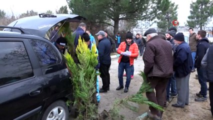 Nilüfer’de ücretsiz fidan dağıtımı başladı