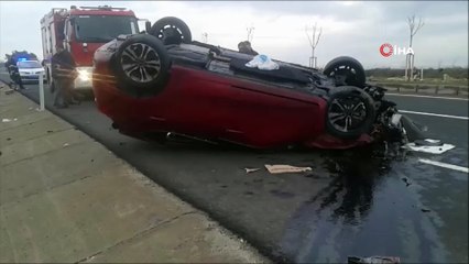 Tekirdağ'da Trafik Kazası! Refüje Çarpan Otomobil Takla Attı!