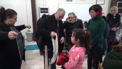 Çanakkaleli Kadınlar, Pazar Alışverişi İçin File Örüyor