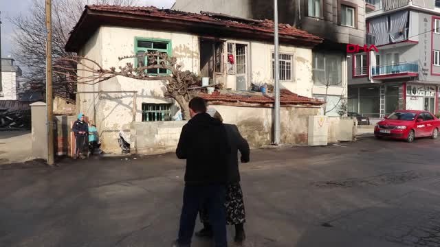 Denizli Evi Yanan Yaşlı Kadın Yardım İstedi