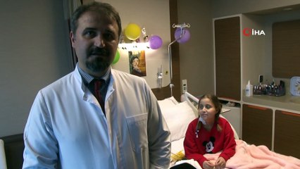 Ayrı olan anne ve baba organ vermek için bir araya geldi... Almanya’da tedavi edilemeyen Aleyna Türkiye’de yeniden hayat buldu