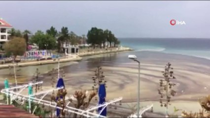 Datça'da deniz kahverengine büründü... Okulun delinen yakıt borusundan akan fuel oil denize aktı