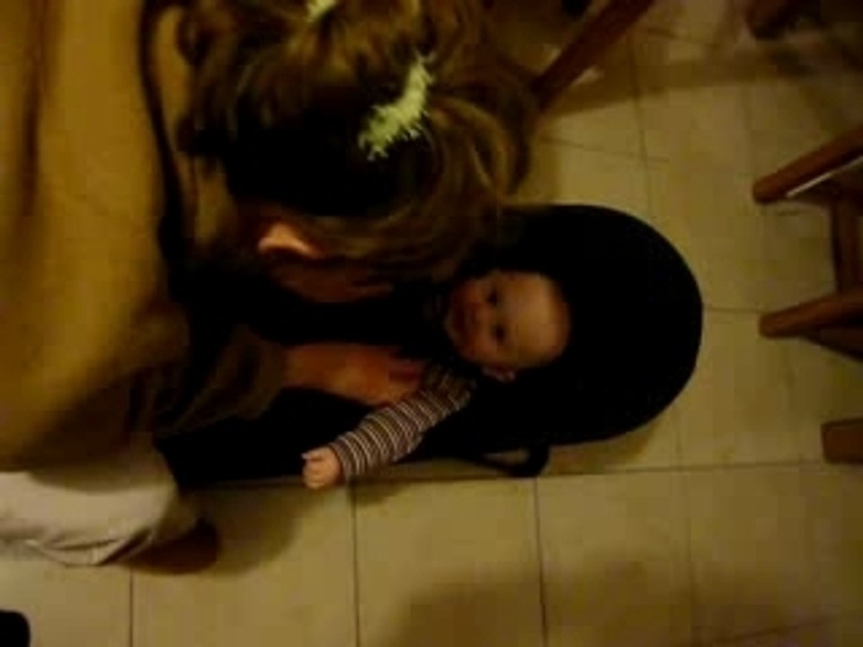 maman gagate et ca le fait marrer