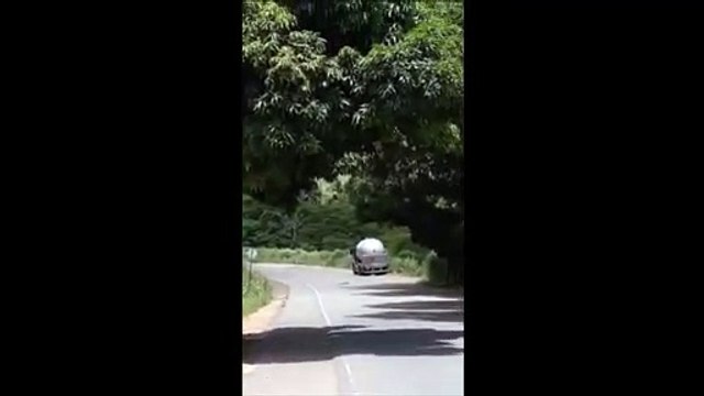 Vazamento em caminhão de gás interdita rodovia