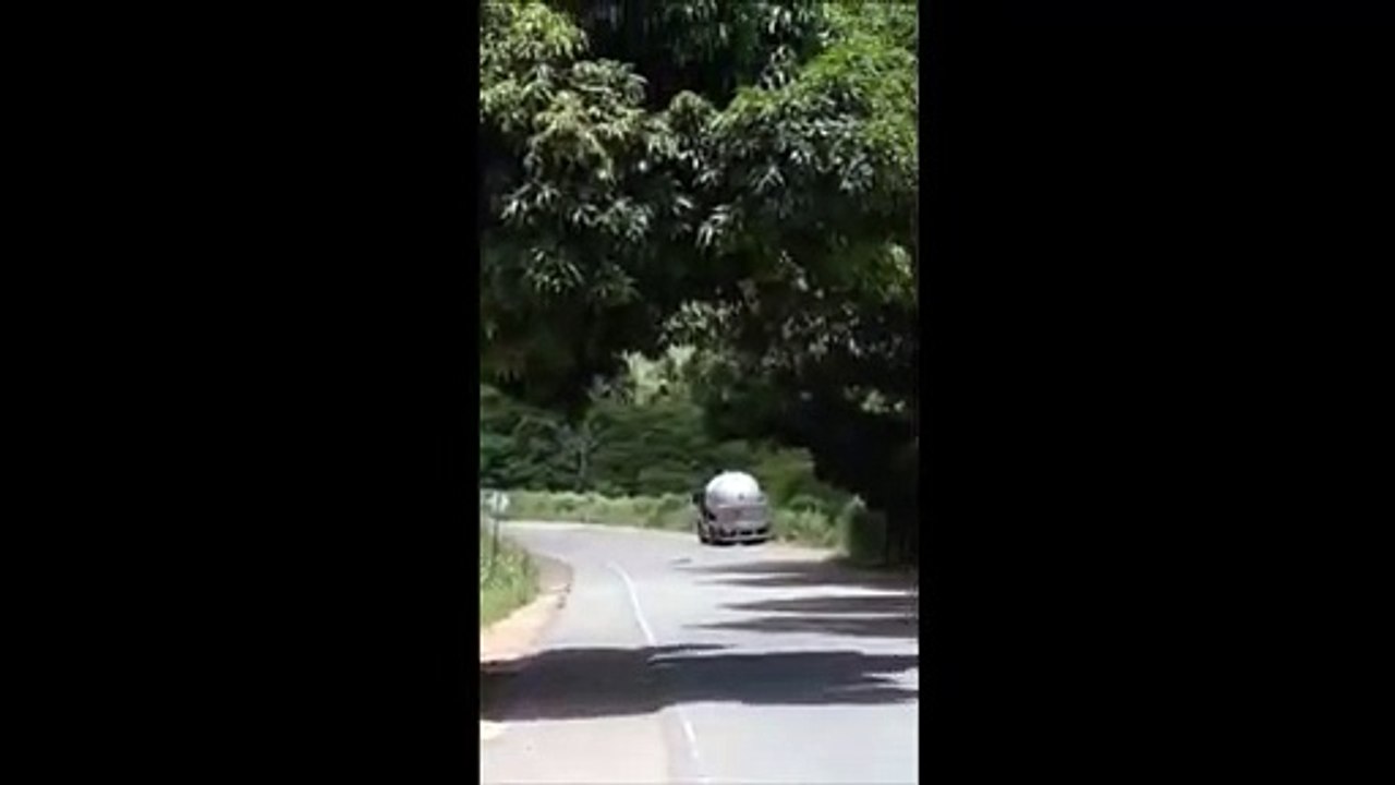 Vazamento em caminhão de gás interdita rodovia