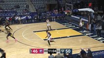 Travin Thibodeaux throws down the alley-oop!