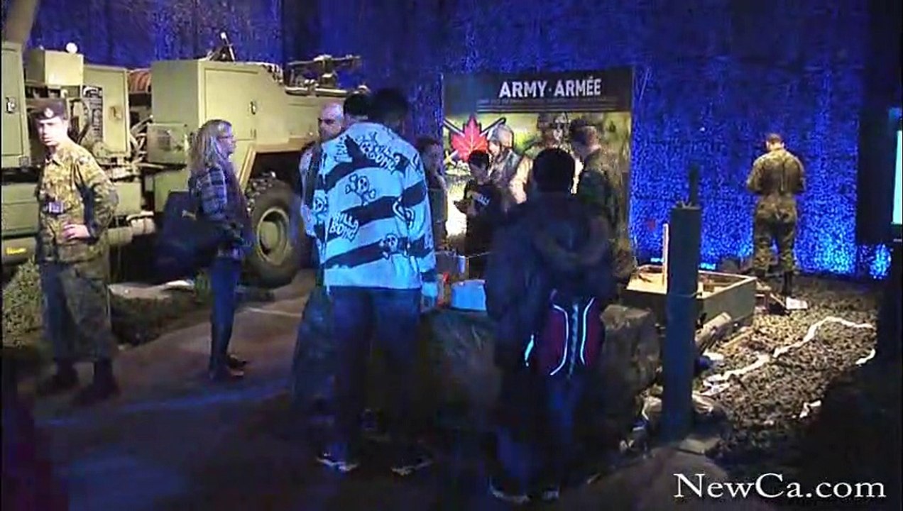 2009 Autoshow. Canadian Forces at the Canadian International Autoshow (HD)