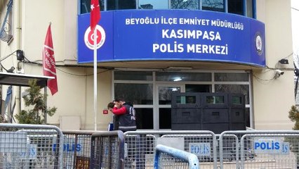 Genç Kadını Öldürüp Evi Ateşe Verdiler