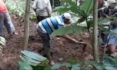 Longsor Timbun Puluhan Makam Warga di Sukabumi