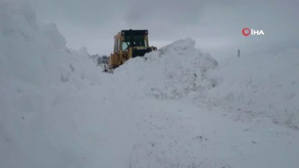 Adıyaman'da Kar Yağışı Etkisini Sürdürüyor, 248 Yerleşim Birimine Ulaşım Sağlanamıyor