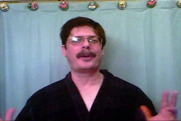 1067. ANIMAL FACTS. HOW TO TELL WHEN A GORILLA IS HAPPY.