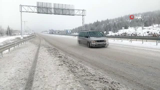 Denizli-Antalya Karayolu'nda Kar Esareti