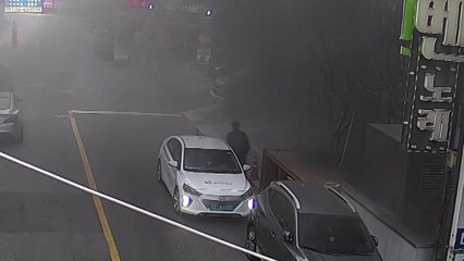 [영상] '천안 호텔 화재', 순식간에 검은 연기로 뒤덮였다 / YTN
