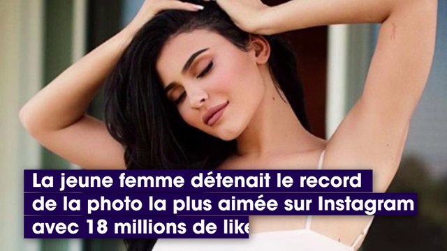 Kylie Jenner : son record de likes sur Instagram battu par un œuf, elle réagit avec le message parfait !