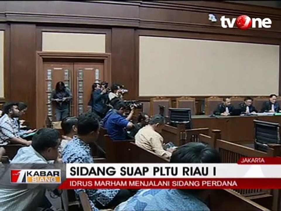 Sidang Perdana Idrus Marham Kasus Suap PLTU Riau I