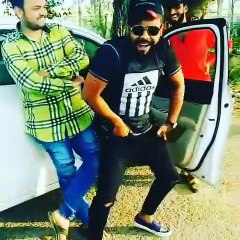 Kohli showing his dancing moves!!