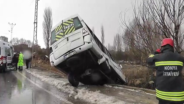 Öğrenci servisi, otomobil ve kamyona çarptı: 16 yaralı - KONYA