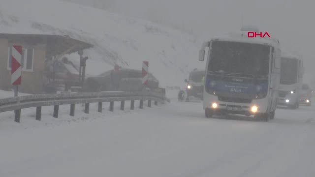 Bursa Uludağ Yolunda Tipi ve Sis, Sürücülere Zor Anlar Yaşattı