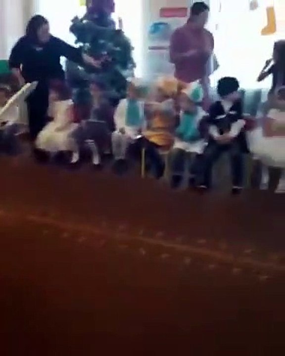 Здравствуй дедушка Мороз, борода из ваты