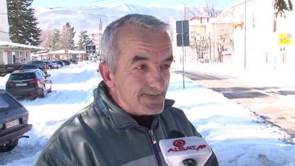 Liqeni i Ohrit shndërrohet në pistë patinazhi