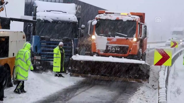 Bolu Dağı İstanbul istikameti trafiğe açıldı - BOLU