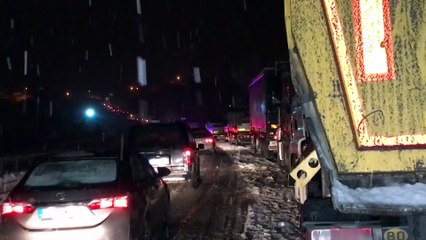 Yoğun kar yağışı ulaşımı aksattı (2) - KARABÜK