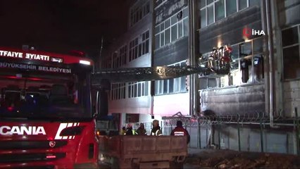 Bayrampaşa'da Plastik Hammadde Üreten İş Yerinde Korkutan Yangın