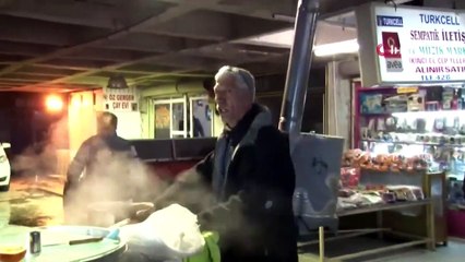Sırtına Sobasını Bağladı ve Tablada Nohutlarını Sattı