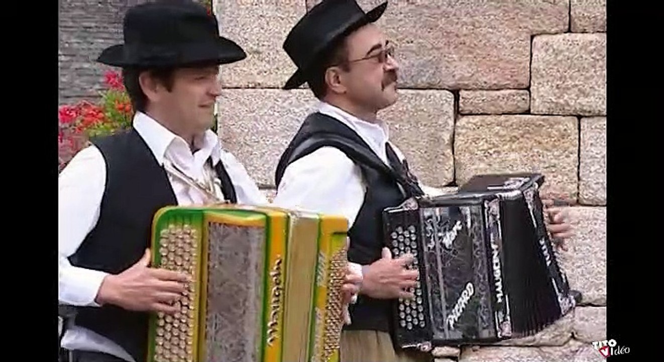 Bourrée de Mont Salvy - Bourrée de Chamberet  par Bernard Rual et son Orchestre