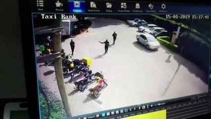 Kenya'da Silahlı Saldırganların Otele Baskın Anları Kamerada