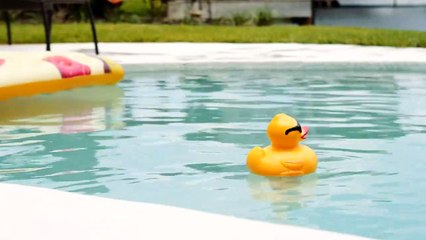 Float On- The Pool Doc