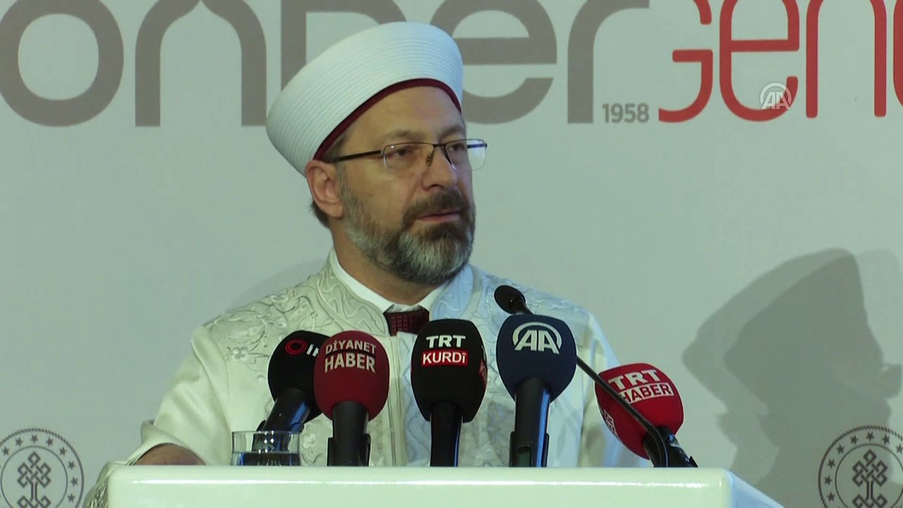 Erbaş: 'İdealinizin başına milletinize ve insanlığa hizmeti koyunuz' - ANKARA