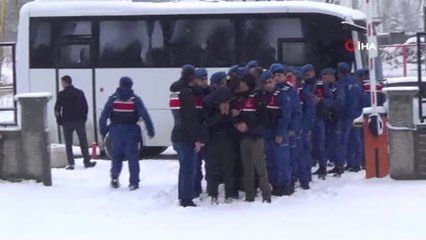 Uyuşturucu Operasyonunda Gözaltına Alınan 17 Kişi Adliyeye Sevk Edildi