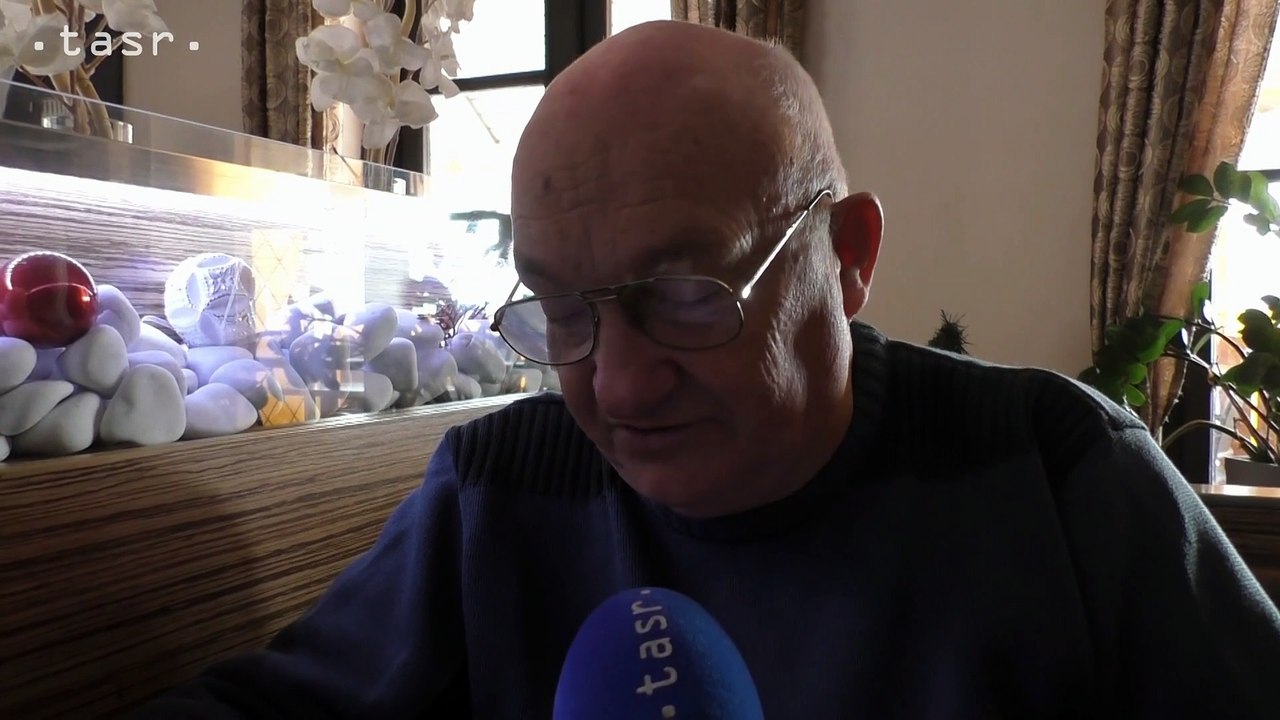 Skalný útvar nad Kamenicou pripomína ležiacu postavu spiaceho mnícha
