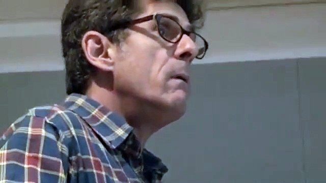 Eric Legrand pendant un doublage de Végéta (Dragon Ball)