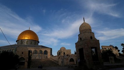 شاهد: انتهاء حصار قبة الصخرة بعد انسحاب القوات الإسرائيلية