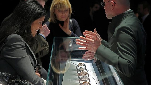 La haute horlogerie présente ses nouveautés à Genève