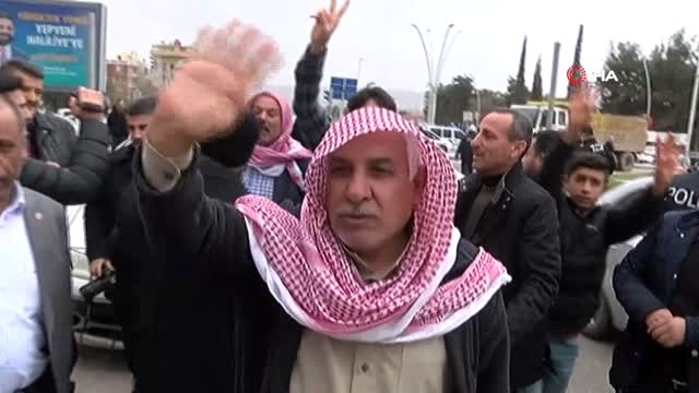 Yüzlerce Araçlık Konvoyla AK Parti İl Binasını Ziyaret Ettiler