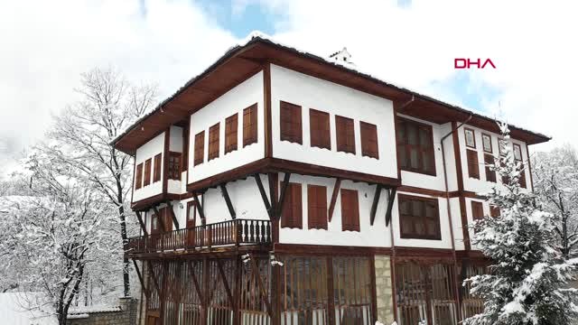 Karabük Safranbolu'nun Tarihi Konakları Beyaza Büründü