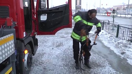 İtfaiyenin Buz Kırma Timi Görev Başında