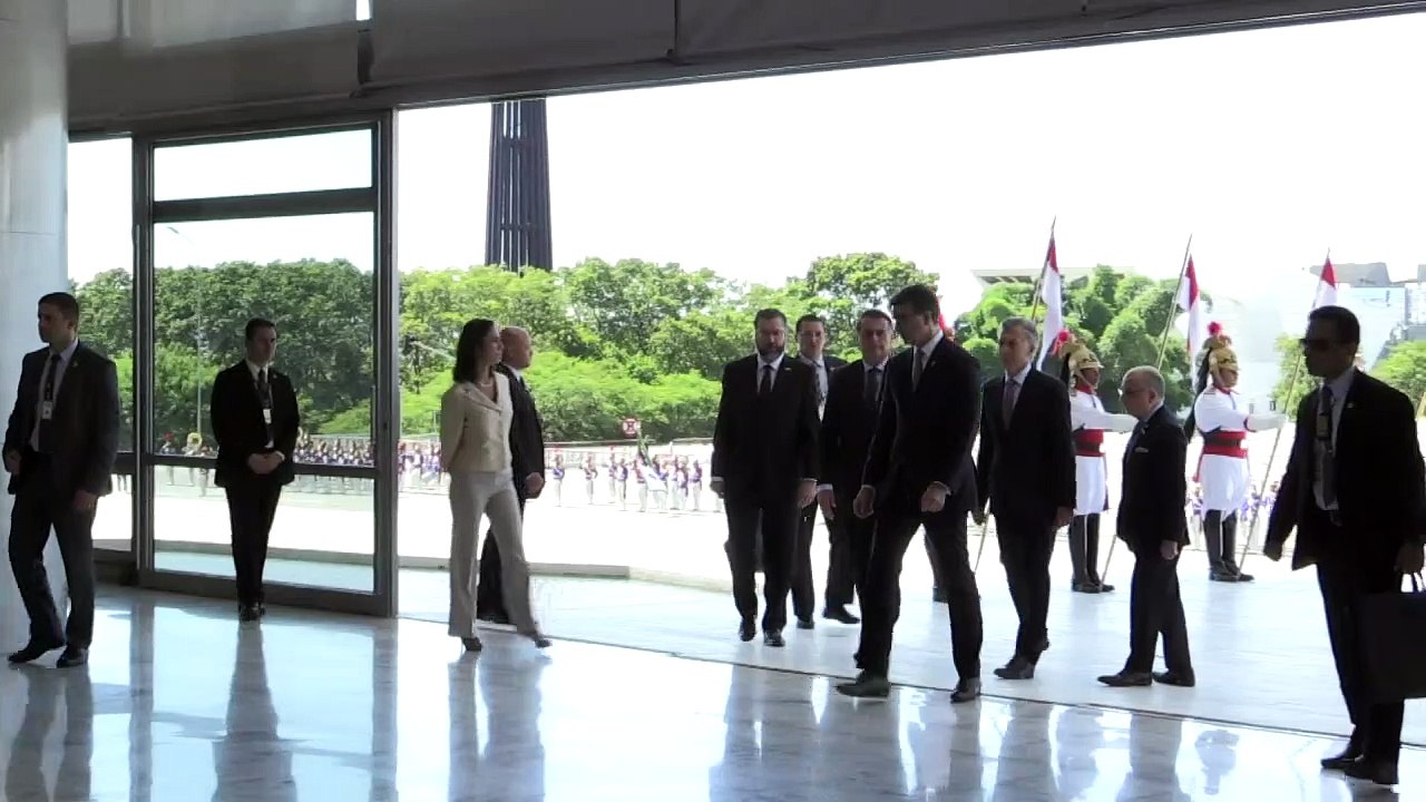 Macri pressiona Maduro