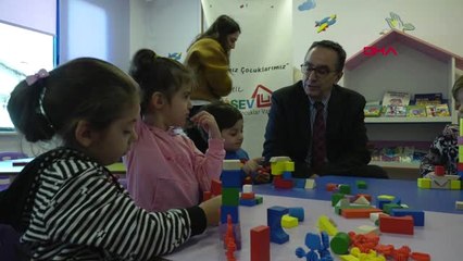 İstanbul- Lösev Başkanı Dr. Ezer Mandalinaların Rengi Değiştiriliyor, Üstü Parafin ile Kaplanıyor