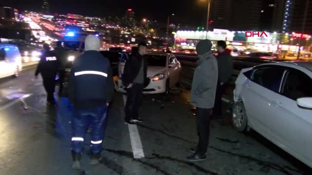 Avcılar D 100 Karayolunda Zincirleme Kaza 4 Yaralı