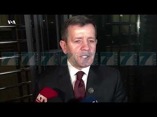 Télécharger la video: MERREN NE PYETJE KOMANDANTET E ISH UÇK RUSTEM MUSTAFA DHE SAMI LUSHTAKU - News, Lajme - Kanali 7