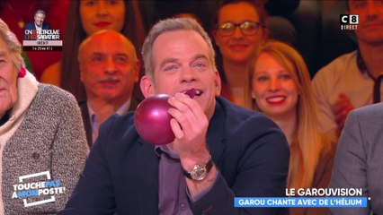 Garou chante ses tubes avec de l'hélium